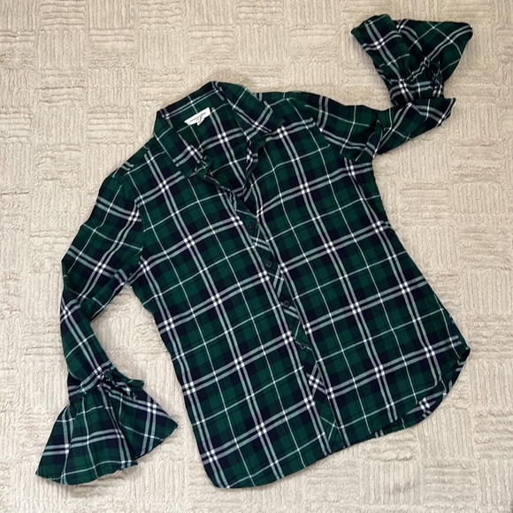 Button down plaid flannel top with bell flare tie sleeves, 100% cotton, Medium - Picture 1 of 16